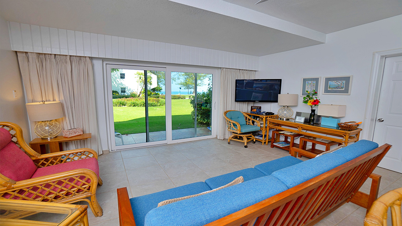 Grand Cayman Villa Rentals, Seven Mile Beach - villa 59 living room