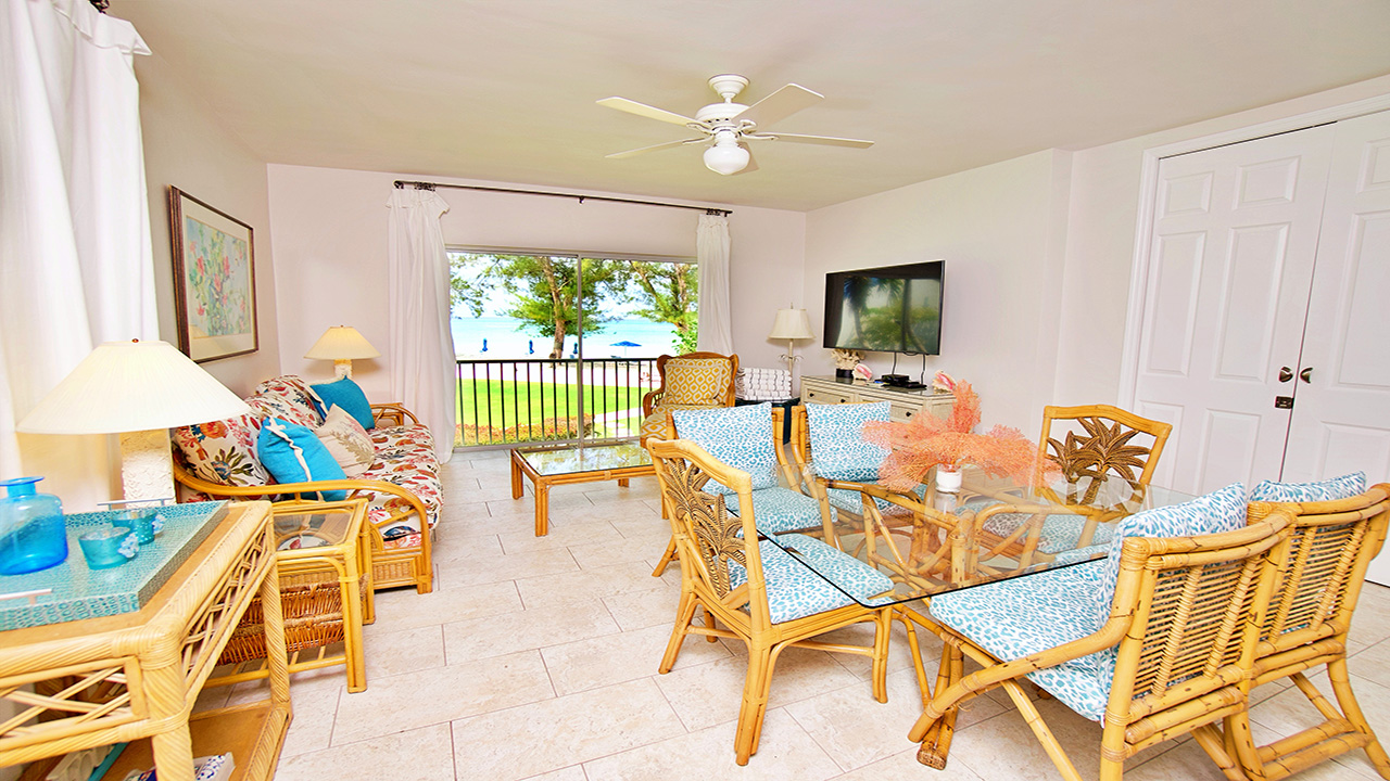 Grand Cayman Villa Rentals, Seven Mile Beach - villa 68 living room