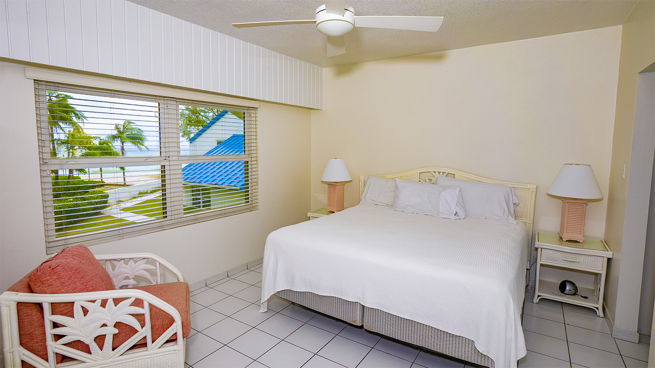 Grand Cayman Villa Rentals Master Bedroom Villa 35