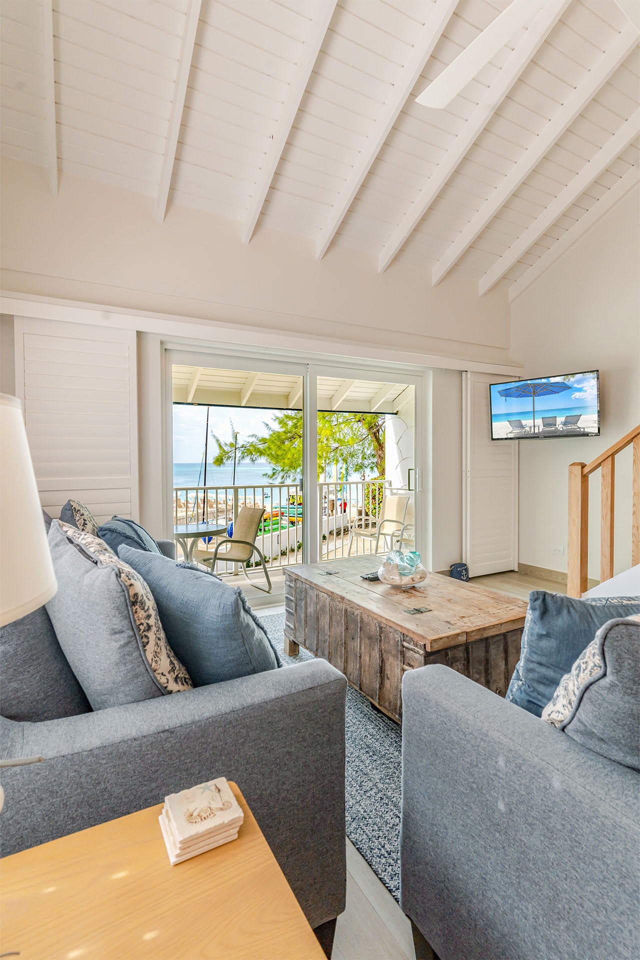 VOG – Unit 42 – 02 – Living Room