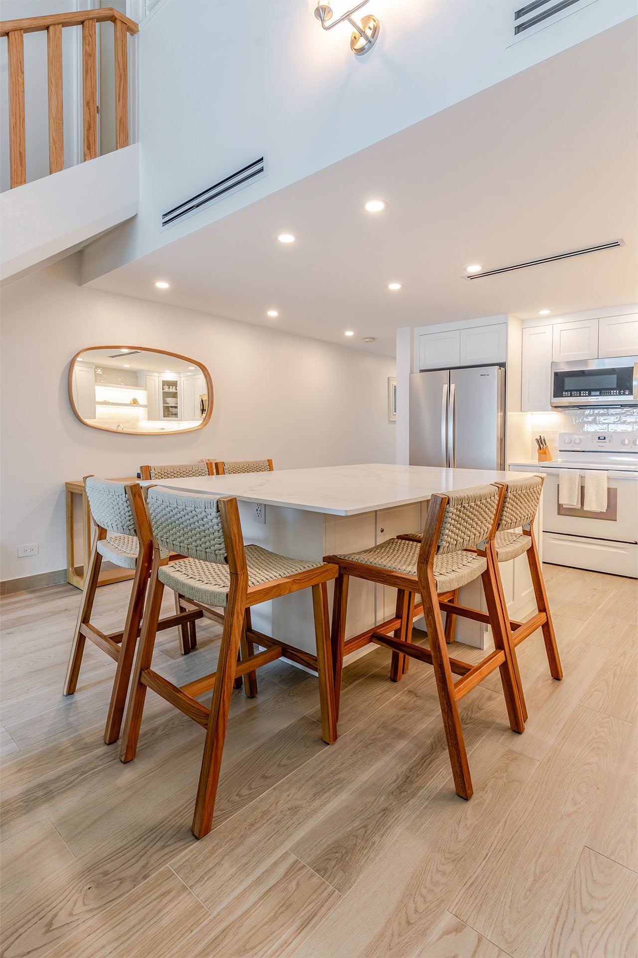 VOG – Unit 42 – 09 – Kitchen