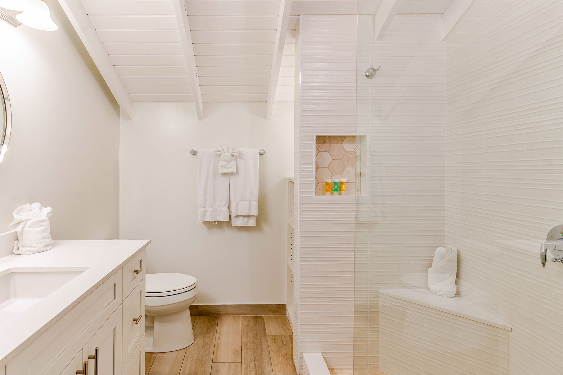 VOG – Unit 42 – 20 – Primary Bath