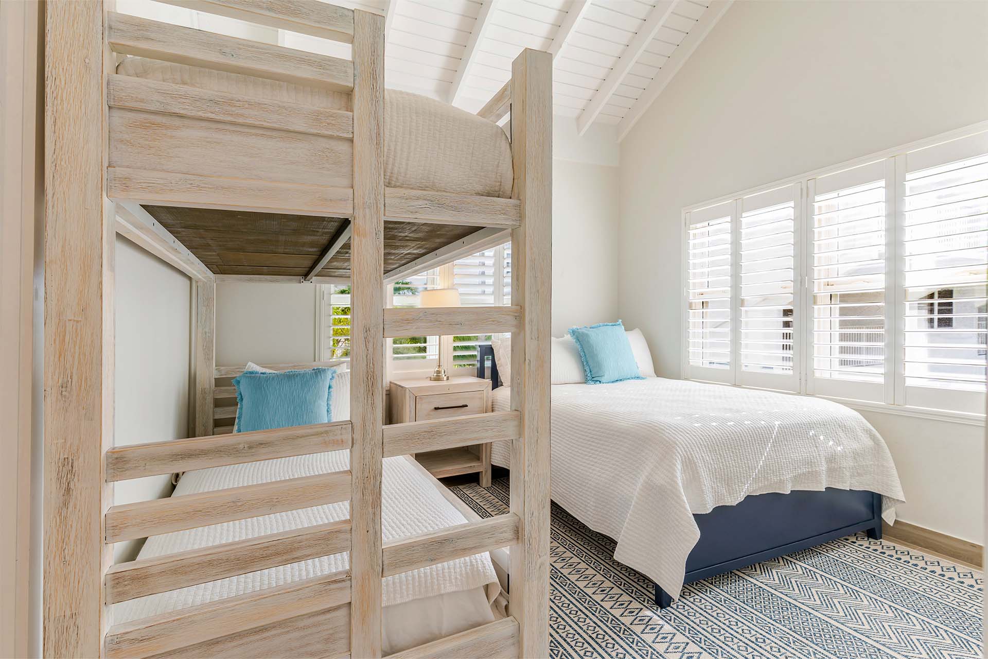 VOG – Unit 42 – 24 – Second Bed